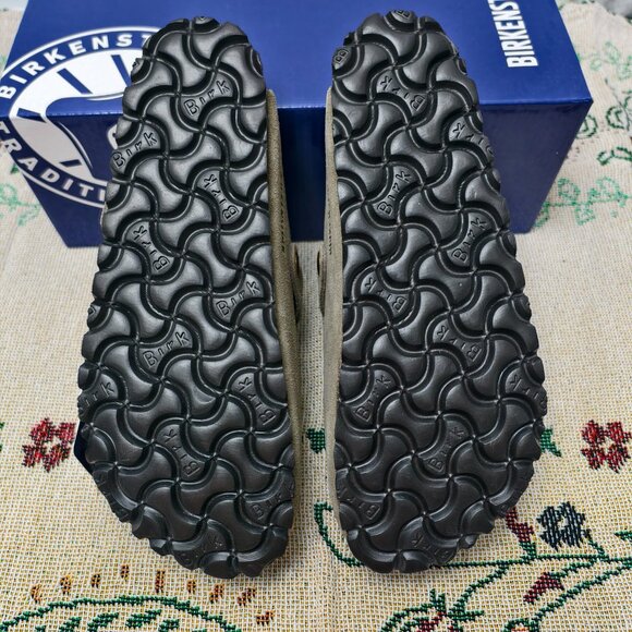 NWT Women's Taupe Suede Birkenstock Boston Shoes - Narrow Fit - Picture 3 of 7